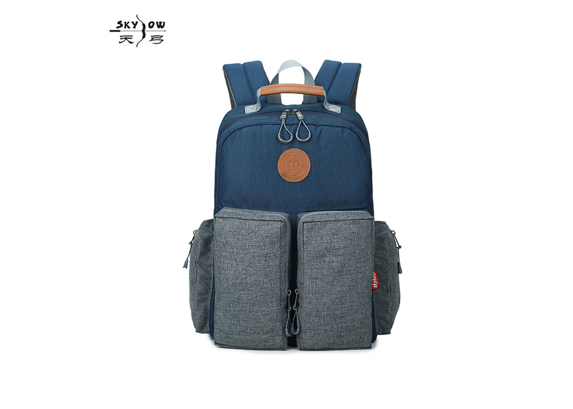 休闲旅行男式双肩包