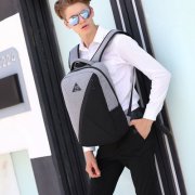 双肩包定制价格背后的秘密